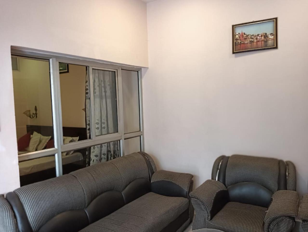 Shree Krishna Hotel Inn Varanasi Exterior foto